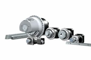 STOBER propose quatre gammes différentes d'entraînements à crémaillère qui peuvent être montés directement aux moteurs brushless synchrones de la gamme EZ dans toutes les tailles.